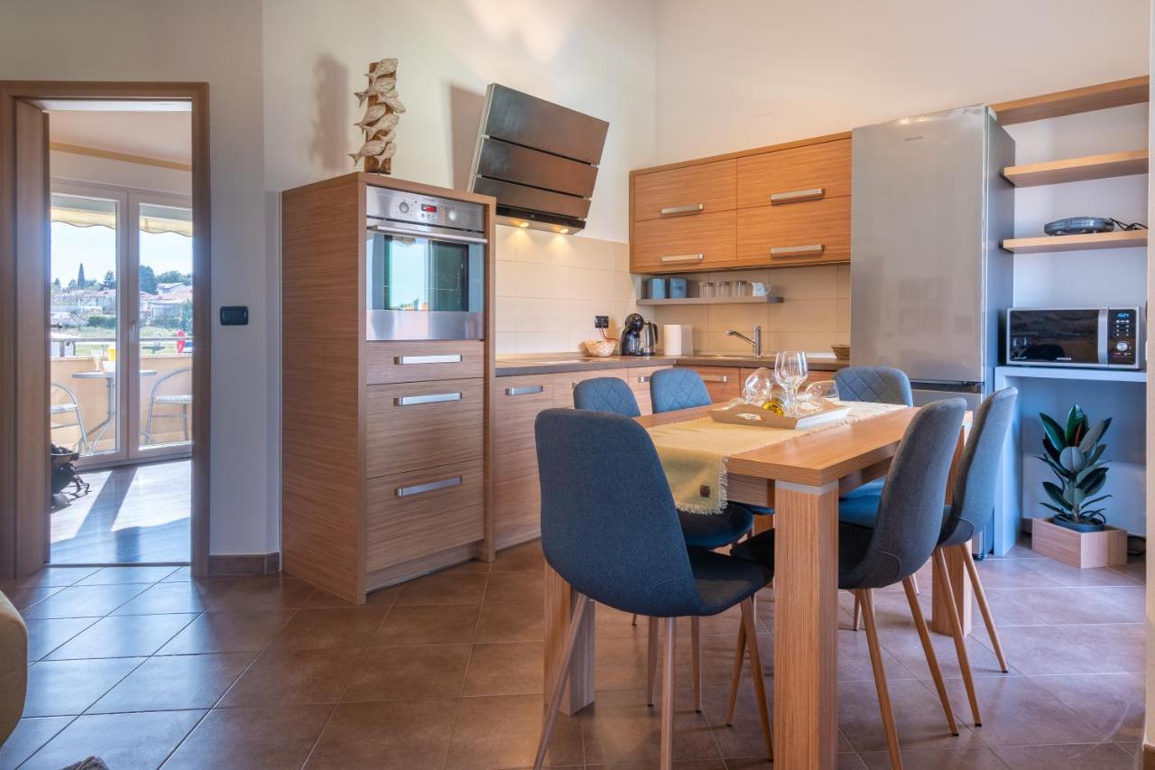 Penthouse Gea Apartment Premantura Exterior photo