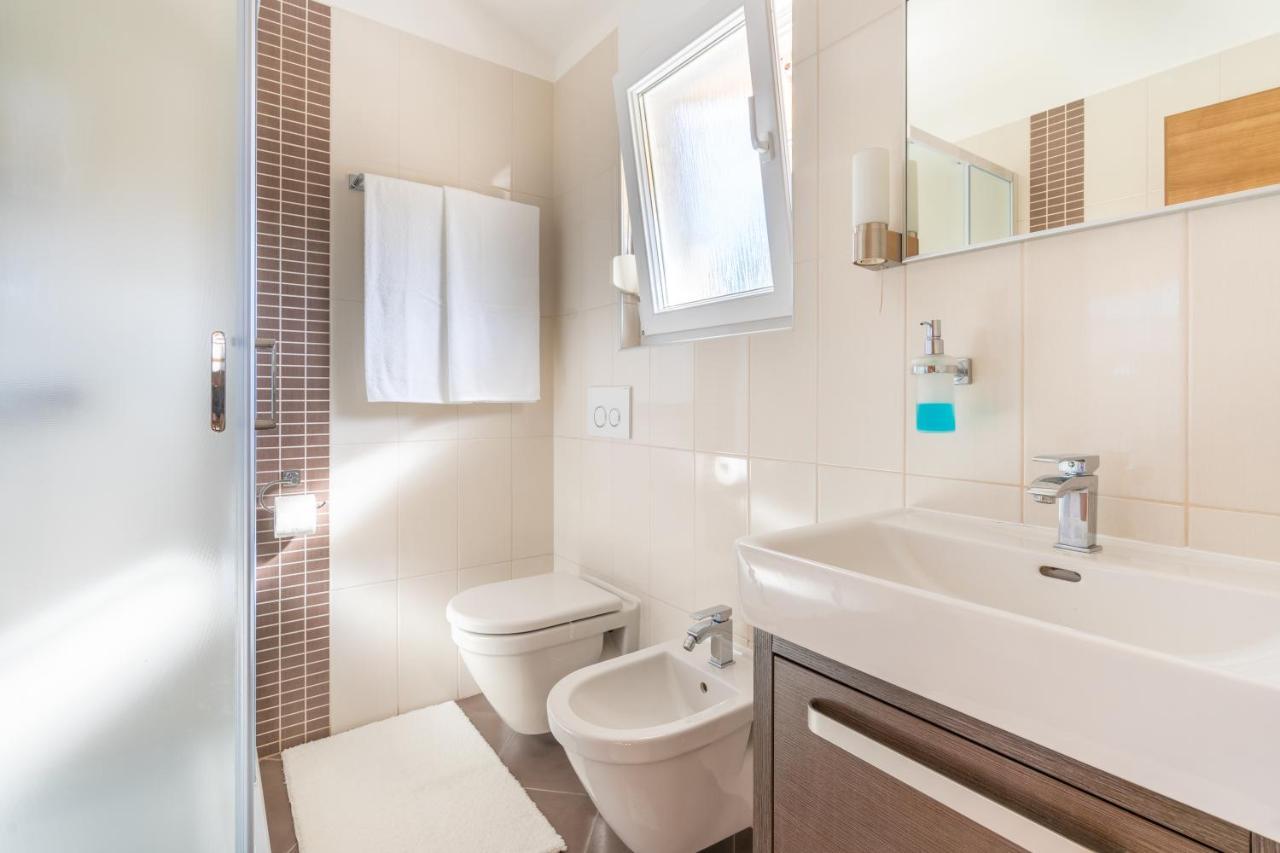 Penthouse Gea Apartment Premantura Exterior photo