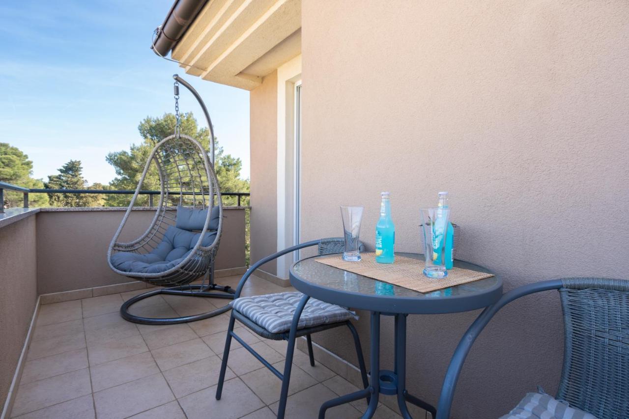 Penthouse Gea Apartment Premantura Exterior photo