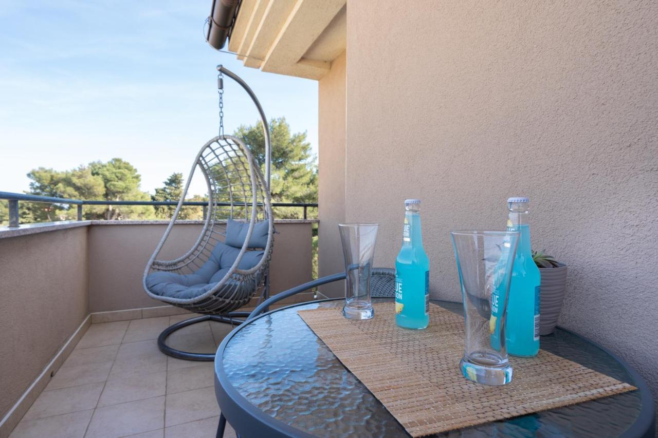 Penthouse Gea Apartment Premantura Exterior photo